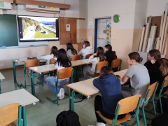 Slike razstave in predavanja po šolah
